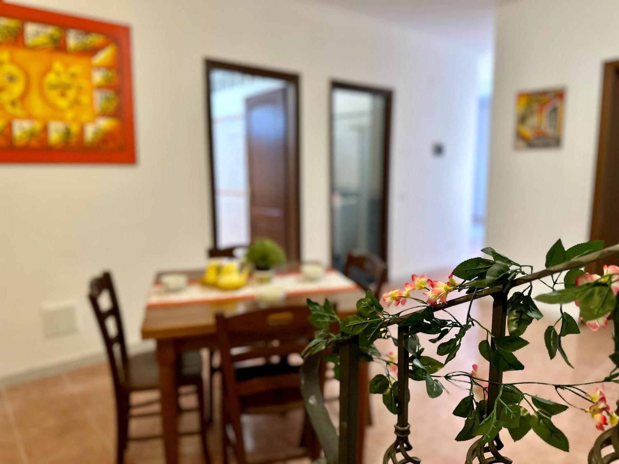 Casa Anto-90 Mq Con Parcheggio Interno-animal Friendly Infernetto